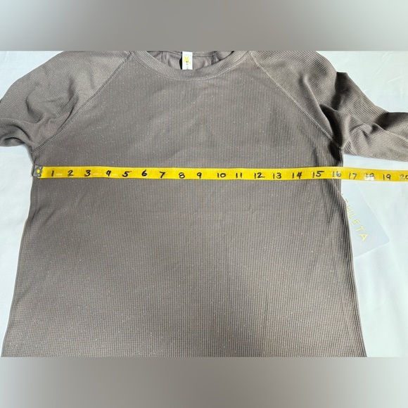 ATHLETA Taupe shimmer MOMENTUM seamless Long Sleeve Top size M - Picture 10 of 16